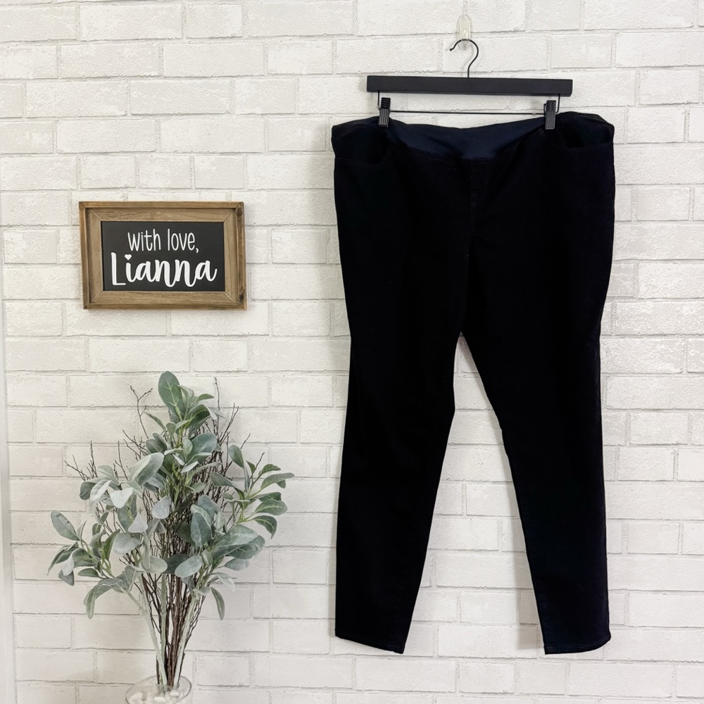 ISABEL MATERNITY by Ingrid + Isabel Black Skinny Over the Belly Jeans
